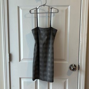 Black pattern mini dress
